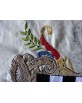 escudo heráldico en proceso. auténticos bordados a mano de lagartera