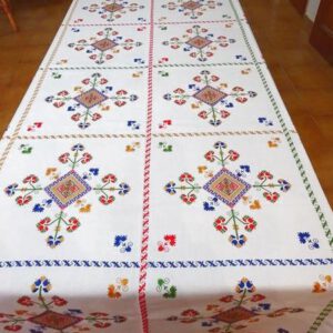 Mantel de los escudos - Artesanía Lagarterana