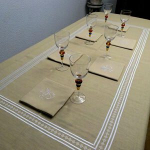 Mantel cenefa ctra doble. La elegancia de la artesanía de Lagartera
