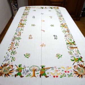 Mantel de la caceria . Alta artesanía de Lagartera
