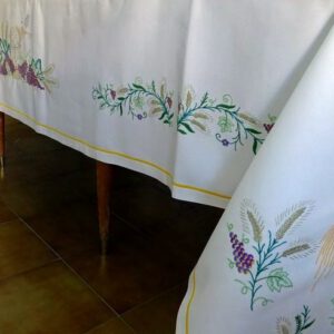 Sabanilla de altar. Alta artesanía de Lagartera religiosa