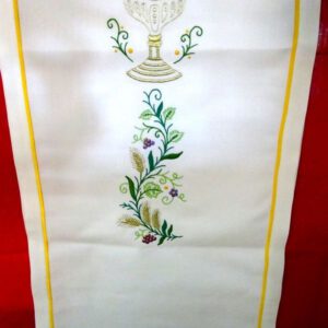 Ambón atrio. Bordados religiosos