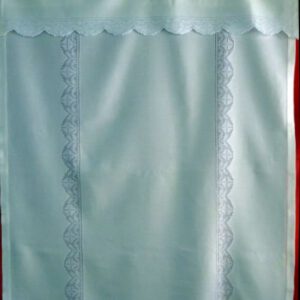 Cortina "Barras deshiladas". Artesanía de Lagartera. Bordados a mano